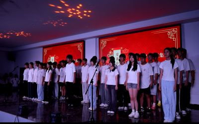 新余高新区实验高中隆重举行2026级新生开学典礼暨迎新晚会